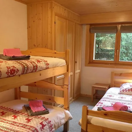 Botzatei 001 Apartmán *